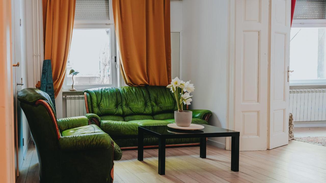 Salon Apartment In Dorcol Historical Beograd Bagian luar foto