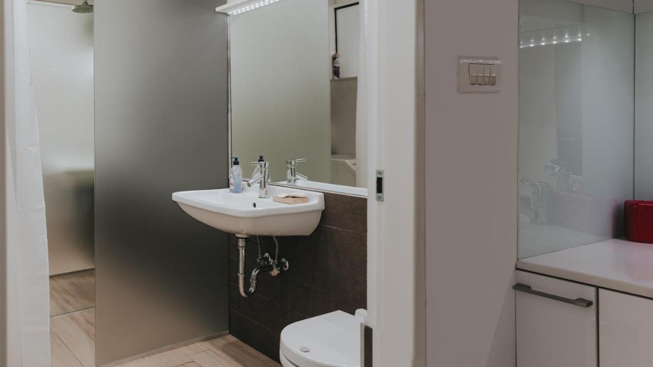 Salon Apartment In Dorcol Historical Beograd Bagian luar foto